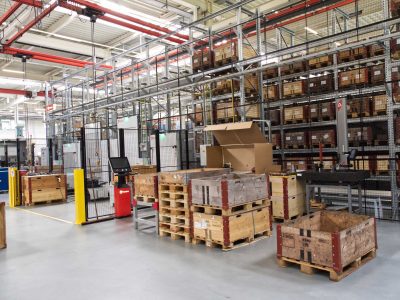 The FMS of HÖGG accommodates 68 machine pallets and 96 material pallets.